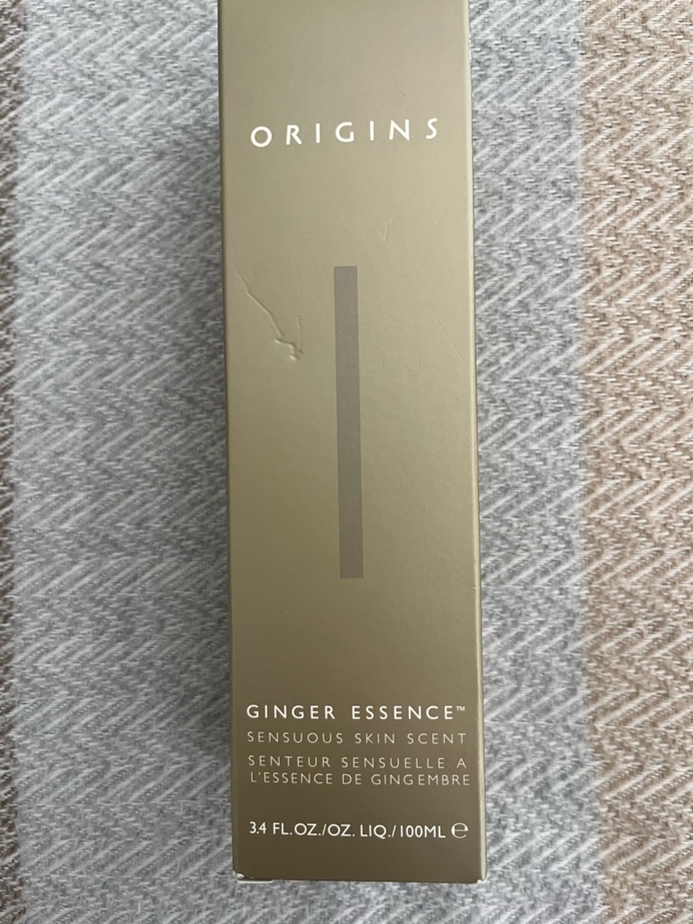 Origins Ginger Essence Box in Metallic Gold - Picture 2 of 3